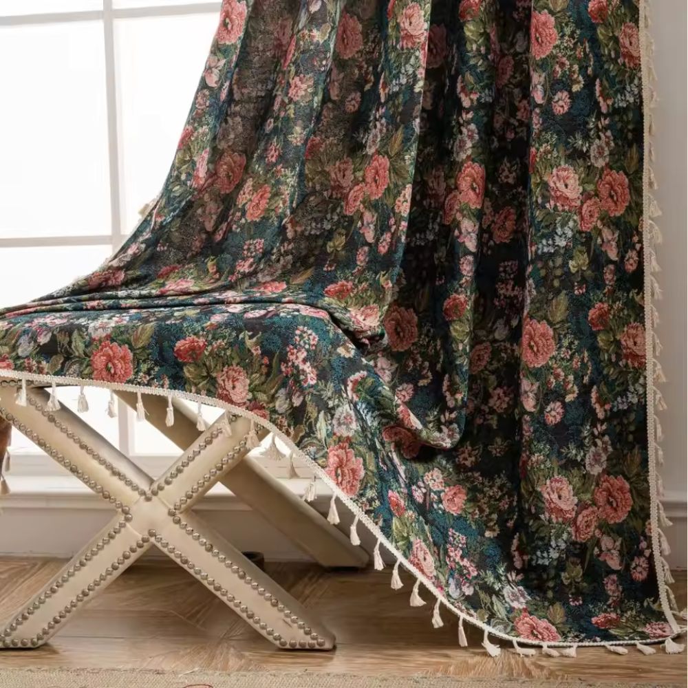 Blumenvorhang im Vintage - Stil für eine klassische Raumatmosphäre - Vorhänge - Gartenrose - Voldeva