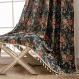 Blumenvorhang im Vintage-Stil für eine klassische Raumatmosphäre