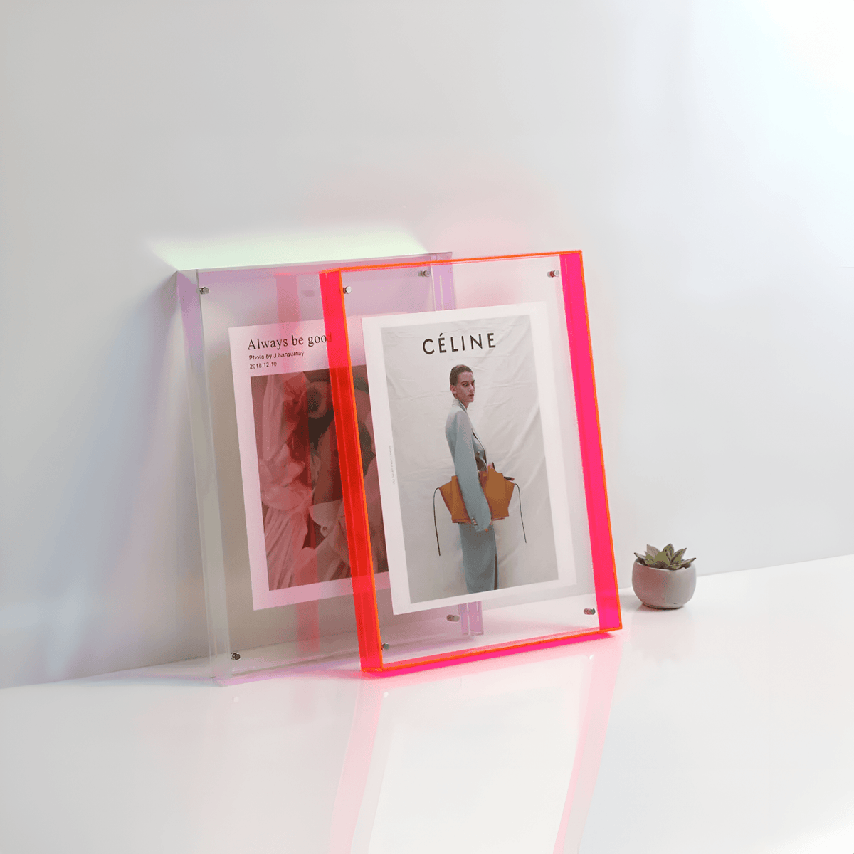 Transparenter Acryl Bilderrahmen im Minimalistischen Design