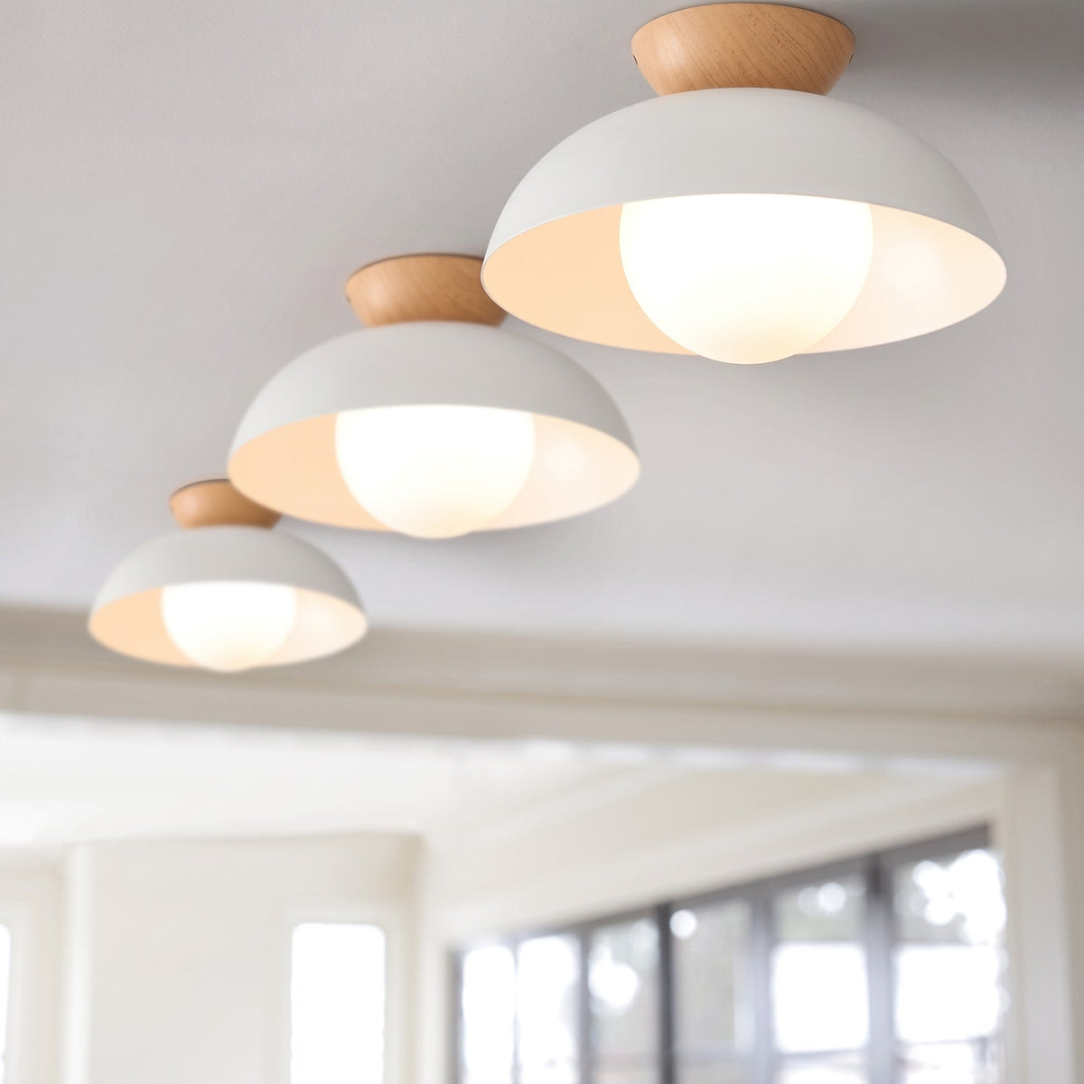 Deckenleuchte Halbrund Holz Metall Minimalistisches Design - Ceiling Light Fixtures - Weiß - Voldeva