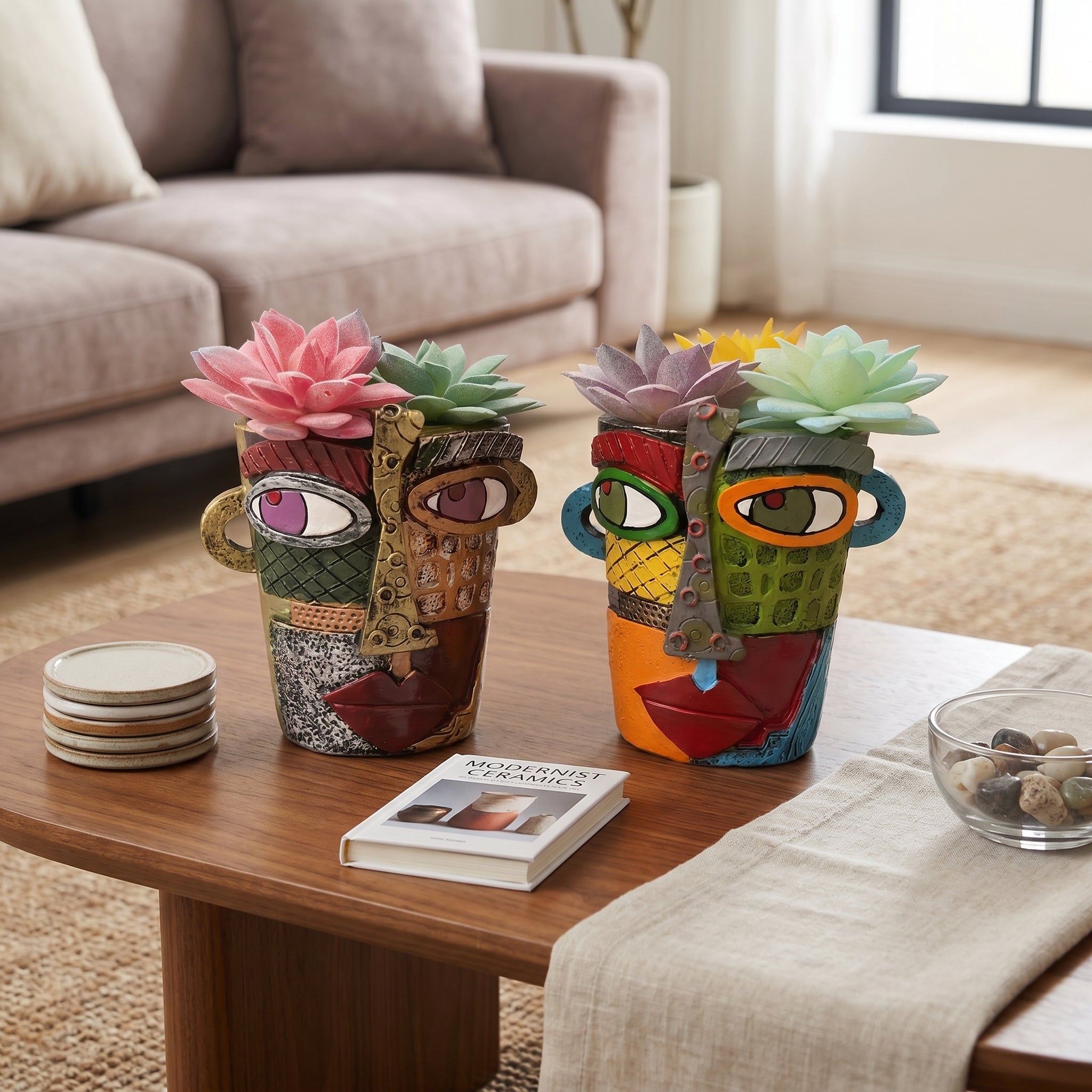 Dekorative Blumenvase im Abstrakten Gesichtsdesign - Vasen - Voldeva
