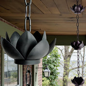 Dekorative Regenkette mit Lotusblüten - Bechern - Regenkette - Schwarz - Voldeva