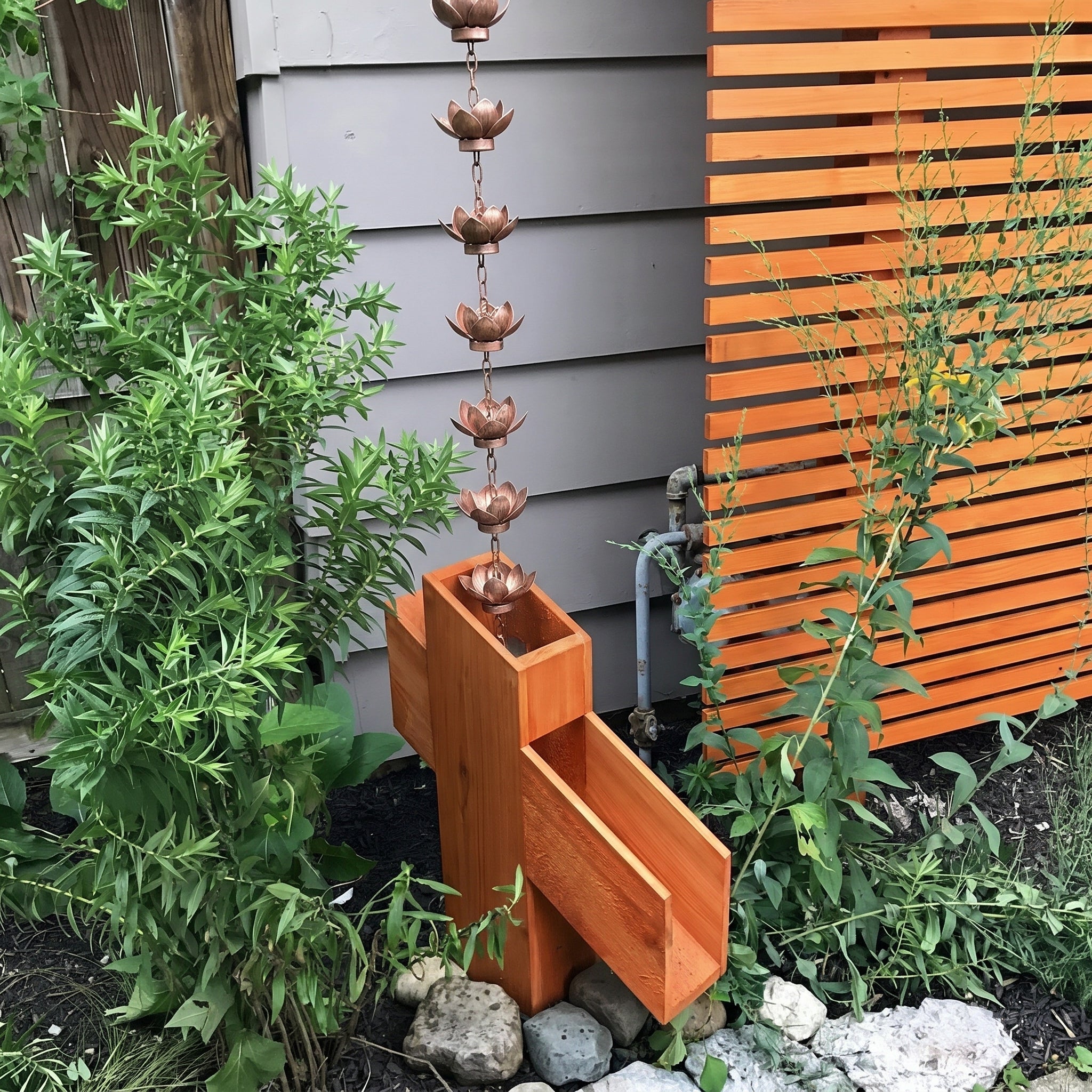 Dekorative Regenkette mit Lotusblüten - Bechern - Regenkette - Roségold - Voldeva