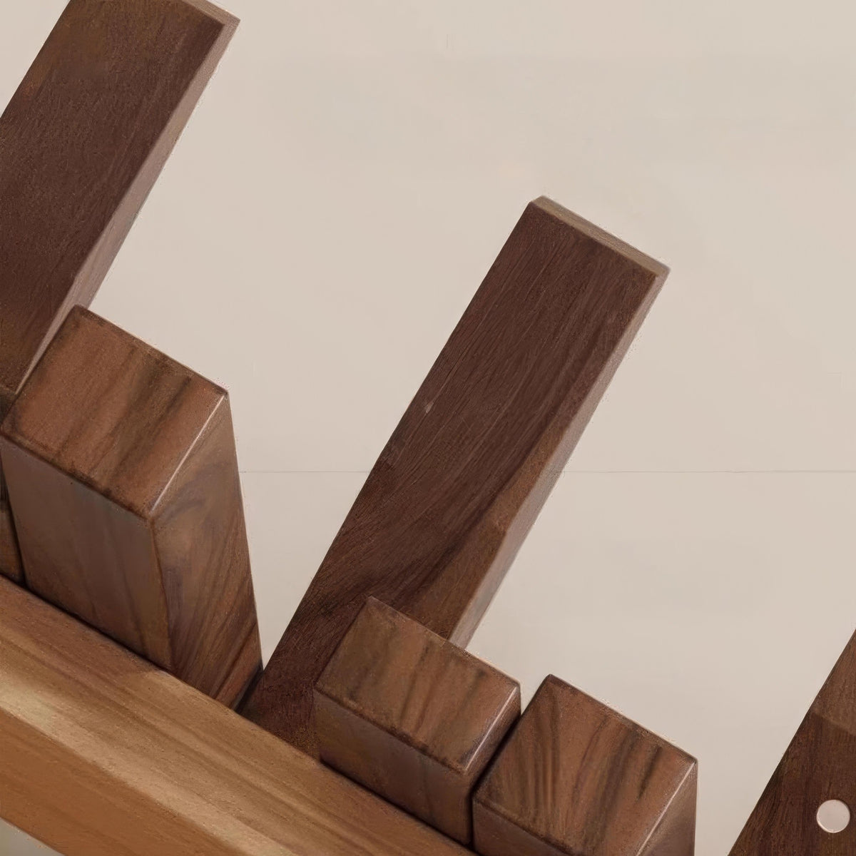 Design Holzgarderobe mit Klapphaken für Flur und Eingangsbereich - Utility Hooks - Dunkelbraun - Voldeva