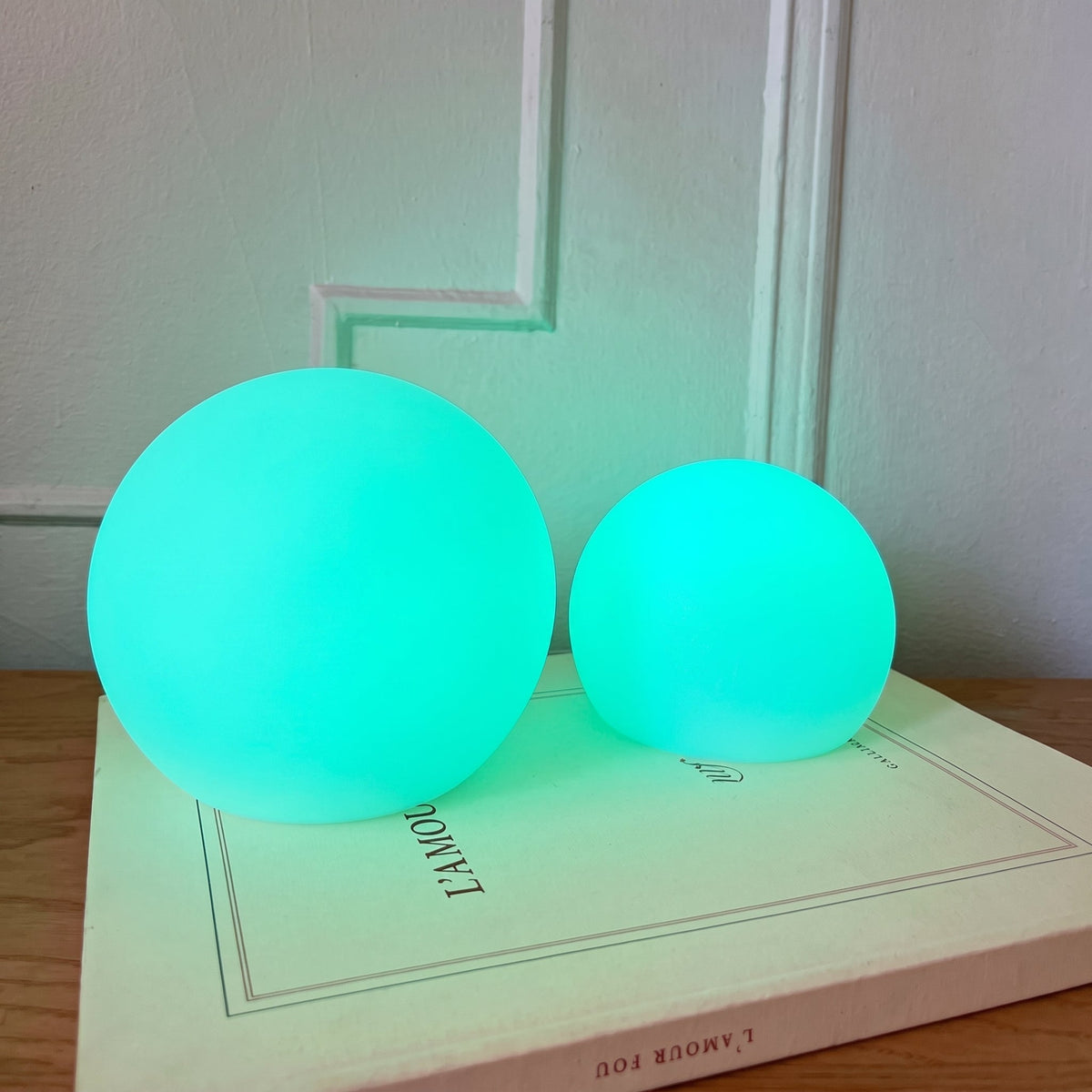 Dimmbare Kugelförmige LED-Leuchte mit RGB-Farbmodi - Table Lamps - 12 cm (Durchmesser) - Voldeva