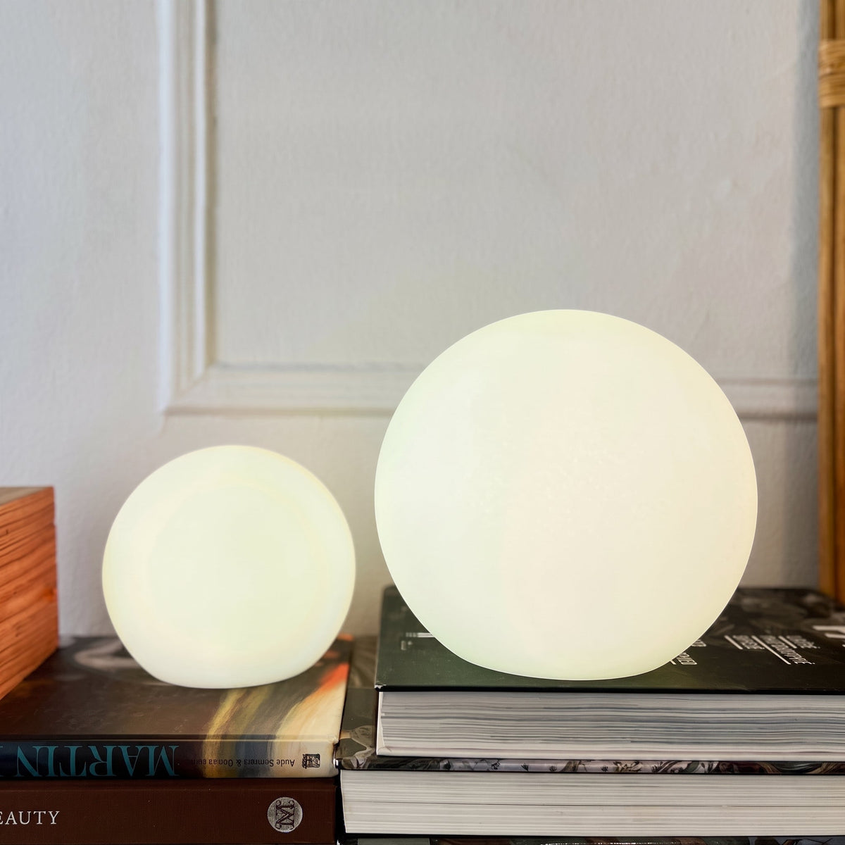 Dimmbare Kugelförmige LED-Leuchte mit RGB-Farbmodi - Table Lamps - 12 cm (Durchmesser) - Voldeva