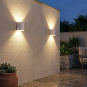 Elina – Moderne LED Wandleuchte für Innen & Außen in Schwarz & Weiß - Wandleuchte - 2W | Weiß  - Voldeva