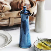 Fabian – Keramik Ölflasche mit Ausgießer für Küche & Tisch - Ölflasche - Blau - Voldeva