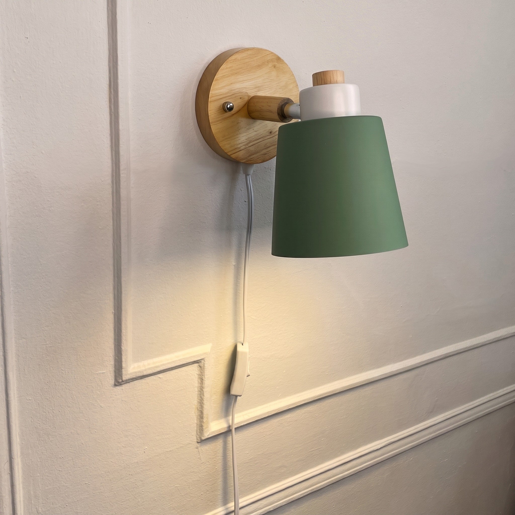 Verstellbare Schirm Wandleuchte mit drehbarem Lampenschirm