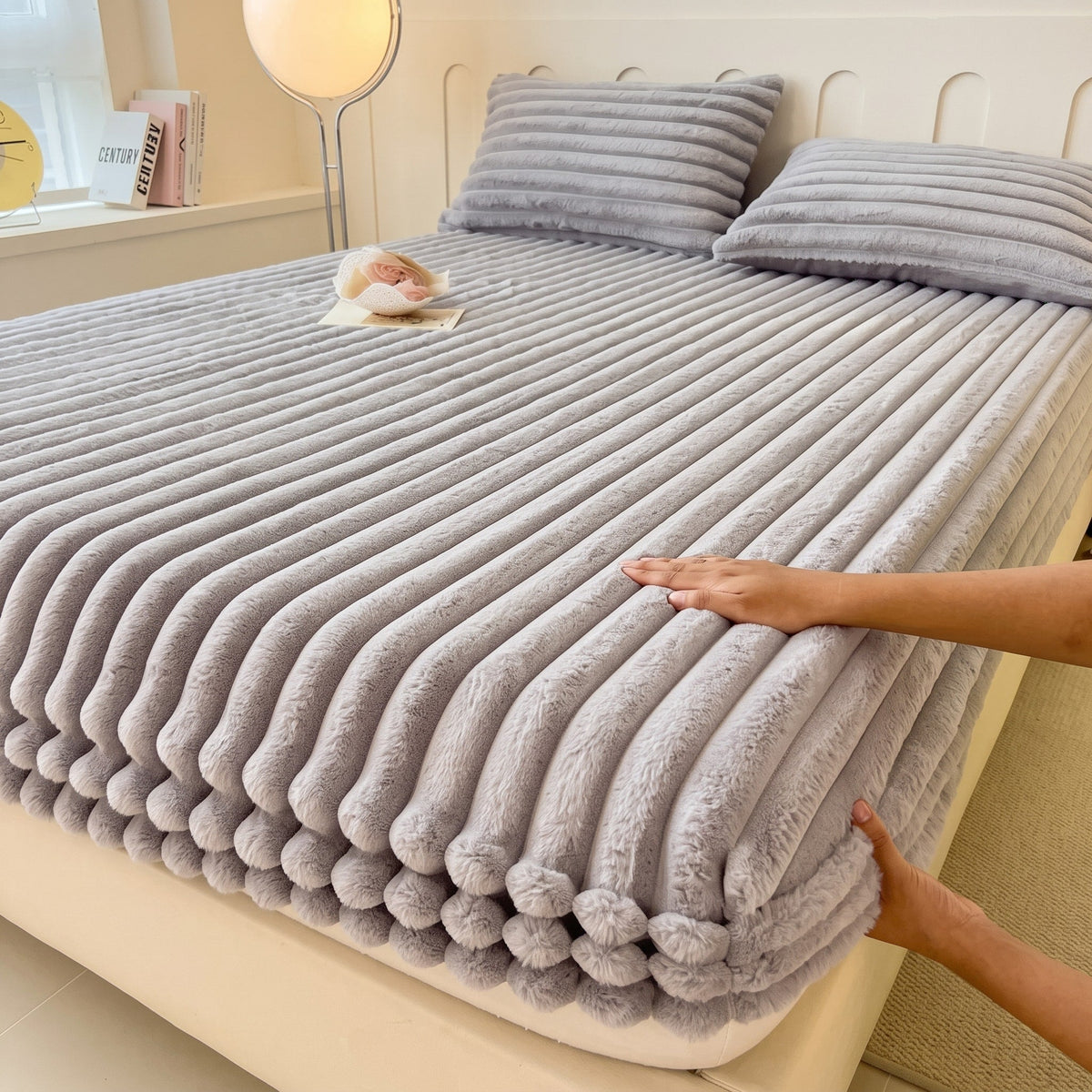 Flauschiges Spannbettlaken mit Rippenstruktur für Kuscheligen Schlafkomfort - Bed Sheets - Grau - Voldeva