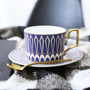Gemustertes Teetassen-Set mit Goldenen Griffen und Untertasse - Teetassen - Blau - Voldeva