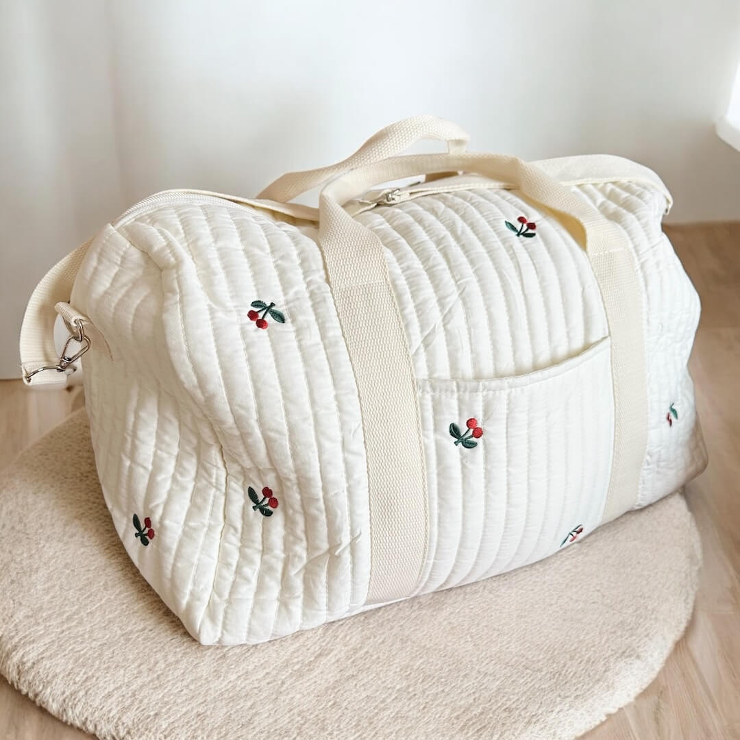 Gesteppte Reisetasche mit Stickdesign - Reisetasche - Kirsche - Voldeva