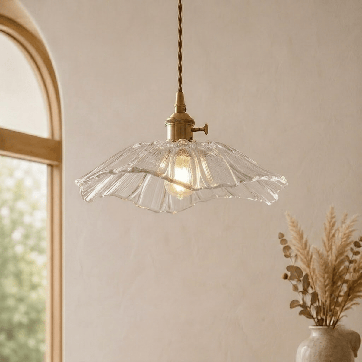 Glas Pendelleuchte mit gewelltem Blütenschirm im Vintage-Design - Pendant Light Fixtures - Transparent - Voldeva
