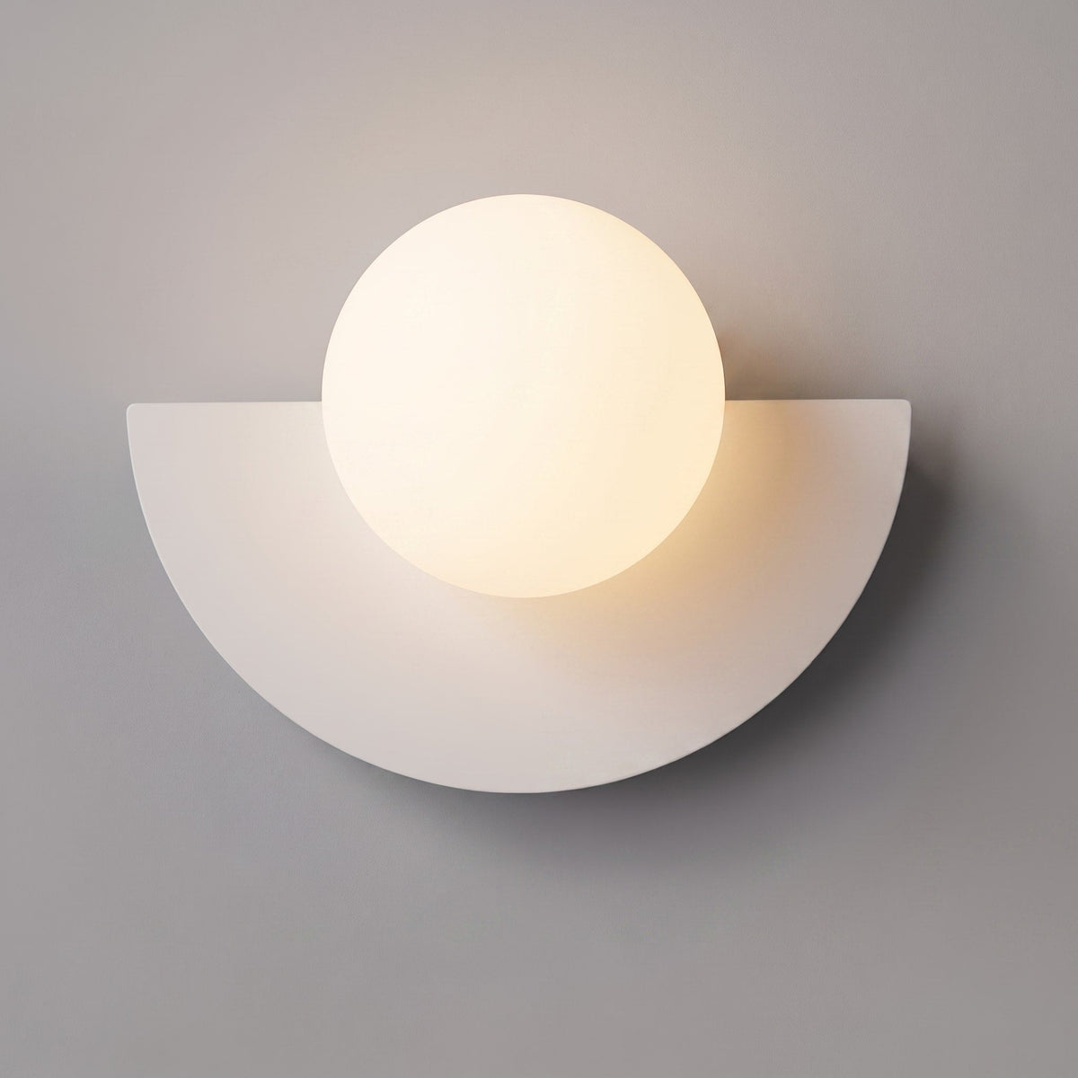 Halbrunde Wandleuchte im minimalistischen Design - Wall Light Fixtures - Weiß - Voldeva