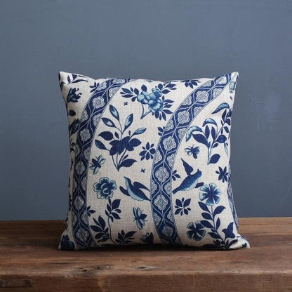 Imperial Blau – Luxuriöser Kissenbezug mit Traditionellem Chinesischem Porzellanmuster - Cushion - Voldeva