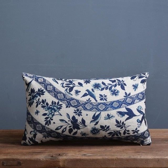 Imperial Blau – Luxuriöser Kissenbezug mit Traditionellem Chinesischem Porzellanmuster - Cushion - Voldeva