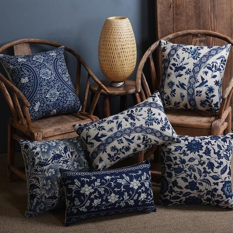 Imperial Blau – Luxuriöser Kissenbezug mit Traditionellem Chinesischem Porzellanmuster - Cushion - Voldeva