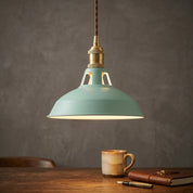 Industrielle Pendelleuchte im bunten Dome - Design - Pendants - Grün - Voldeva