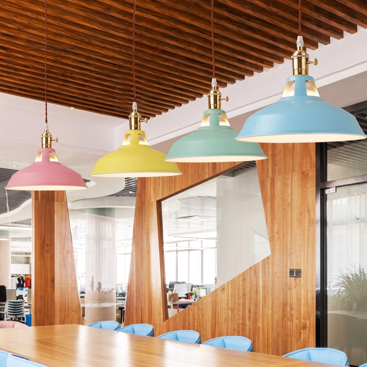 Industrielle Pendelleuchte mit Metallschirm im Retro-Design - Pendant Light Fixtures - Weiß - Voldeva