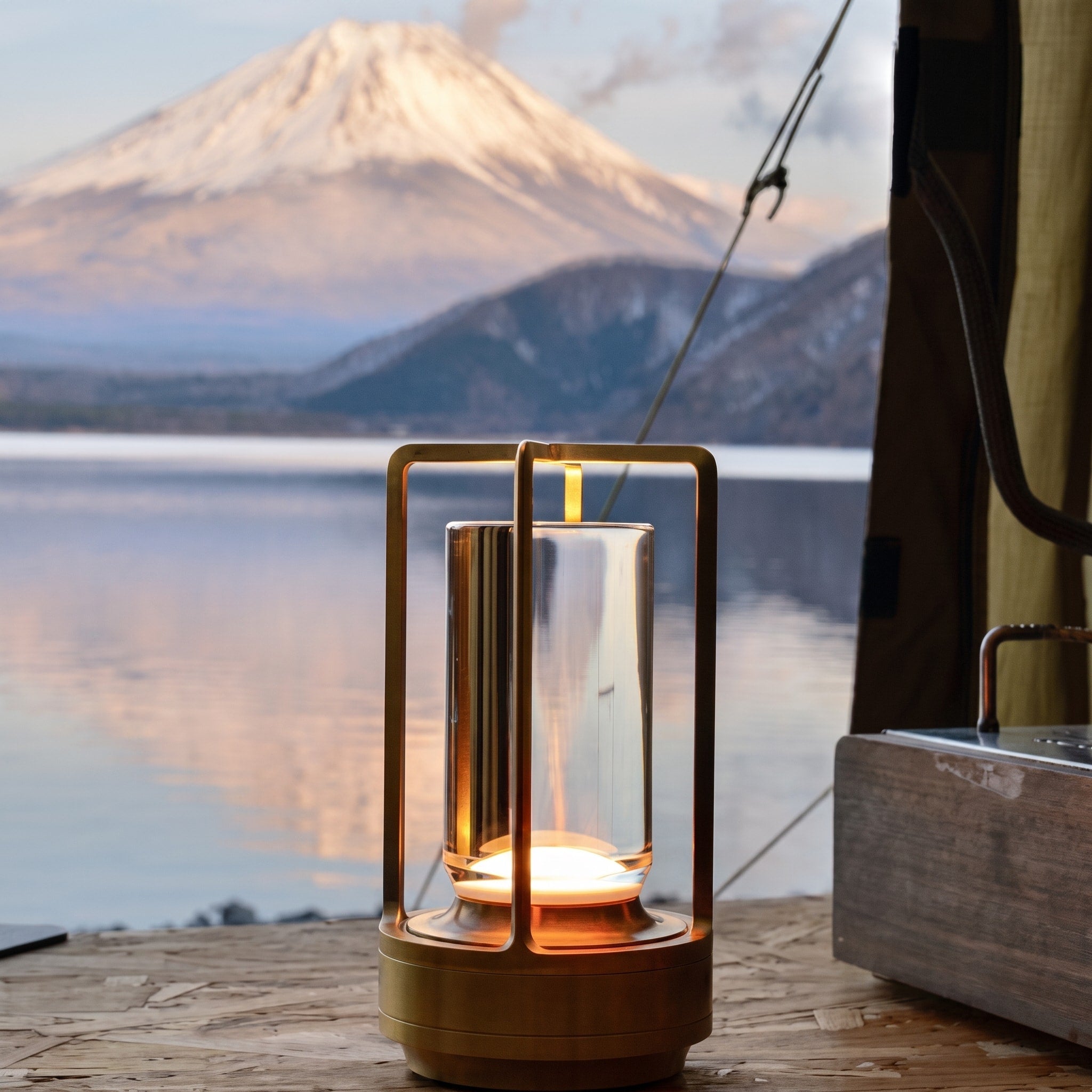 Kabellose Kristall Tischlampe im Laternendesign - Table Lamps - Gold - Voldeva