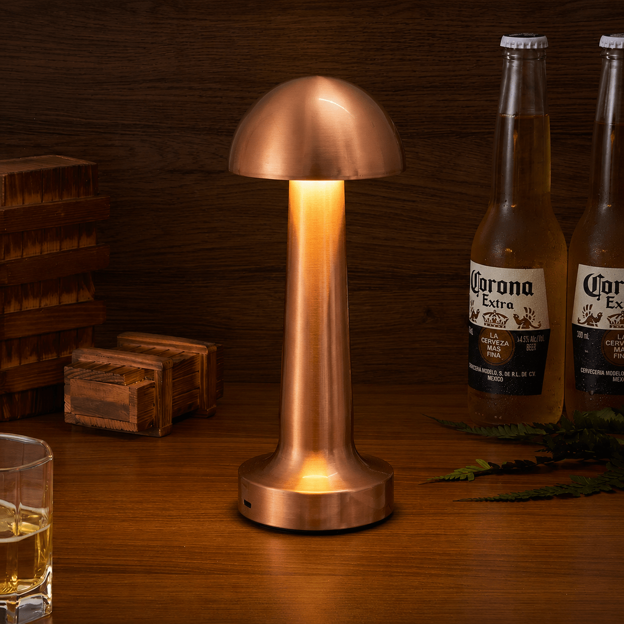 Kabellose LED Tischleuchte mit Rundem Schirm und Schlankem Standfuß - Tischlampen - Bronze - Voldeva