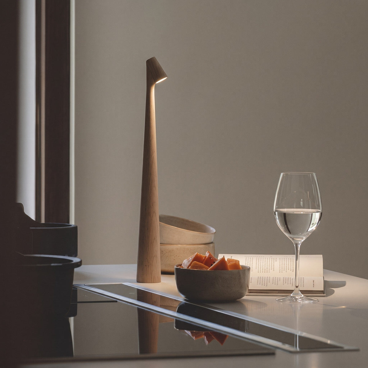 Kabellose LED Touch-Tischleuchte im Nordischen Design - Table Lamps - Braun - Voldeva