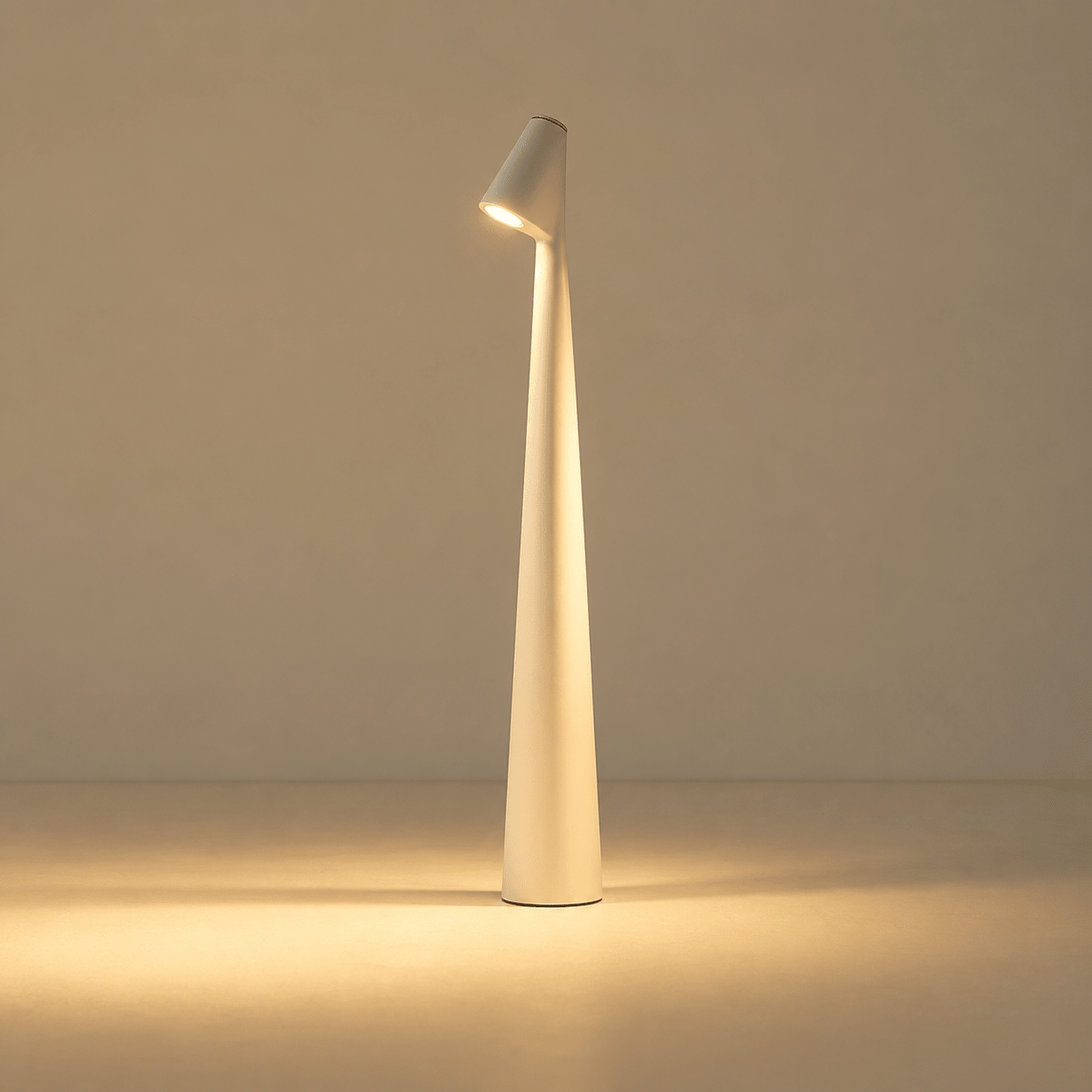 Kabellose LED Touch-Tischleuchte im Nordischen Design - Table Lamps - Weiß - Voldeva
