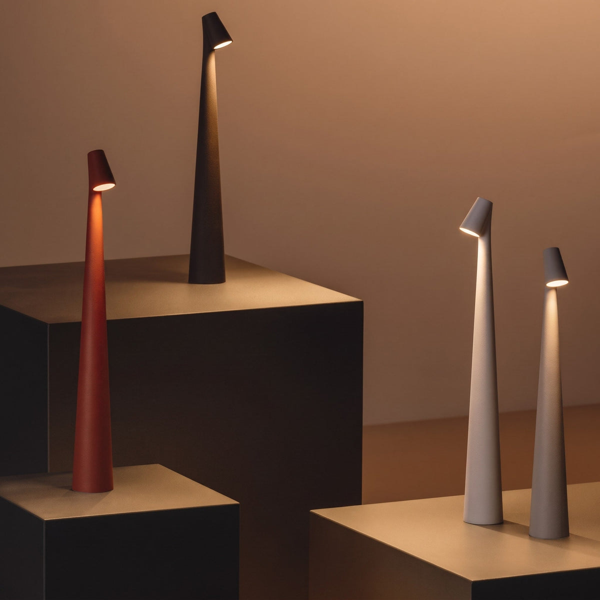 Kabellose LED Touch-Tischleuchte im Nordischen Design - Table Lamps - Orange - Voldeva