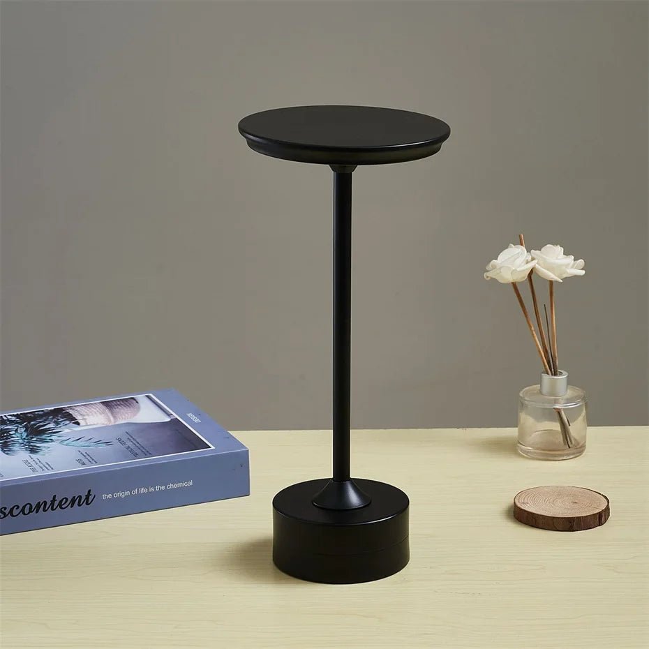 Kabellose Metall Tischlampe mit Touch-Bedienung - Table Lamps - Schwarz - Voldeva