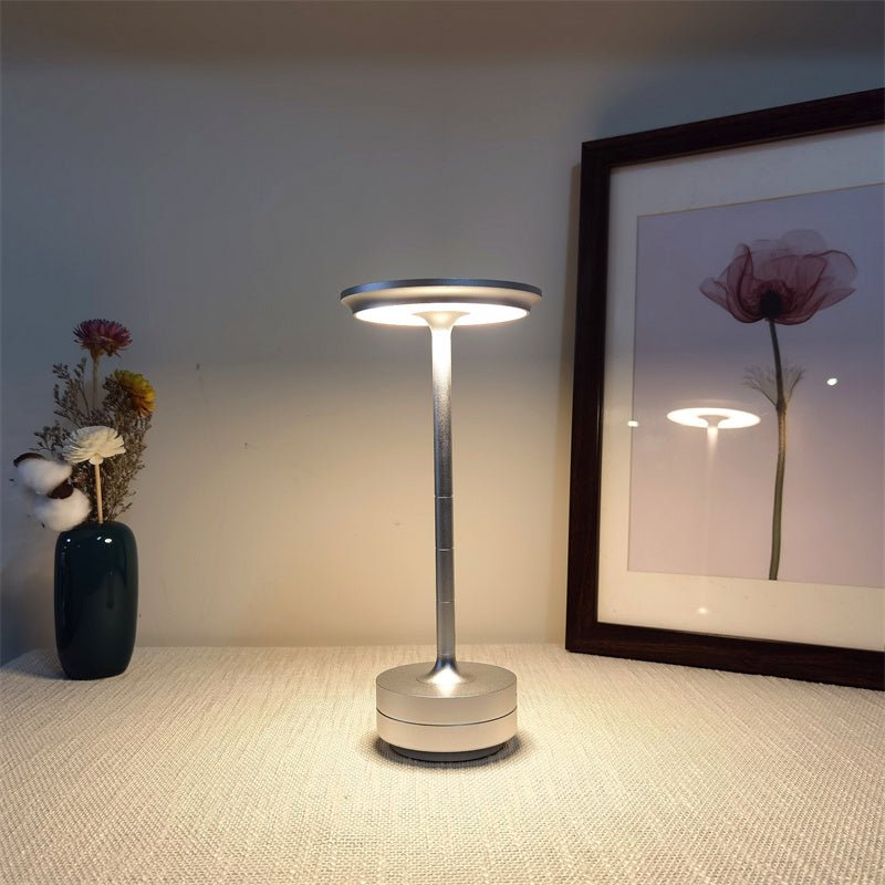 Kabellose Metall Tischlampe mit Touch-Bedienung - Table Lamps - Silber - Voldeva