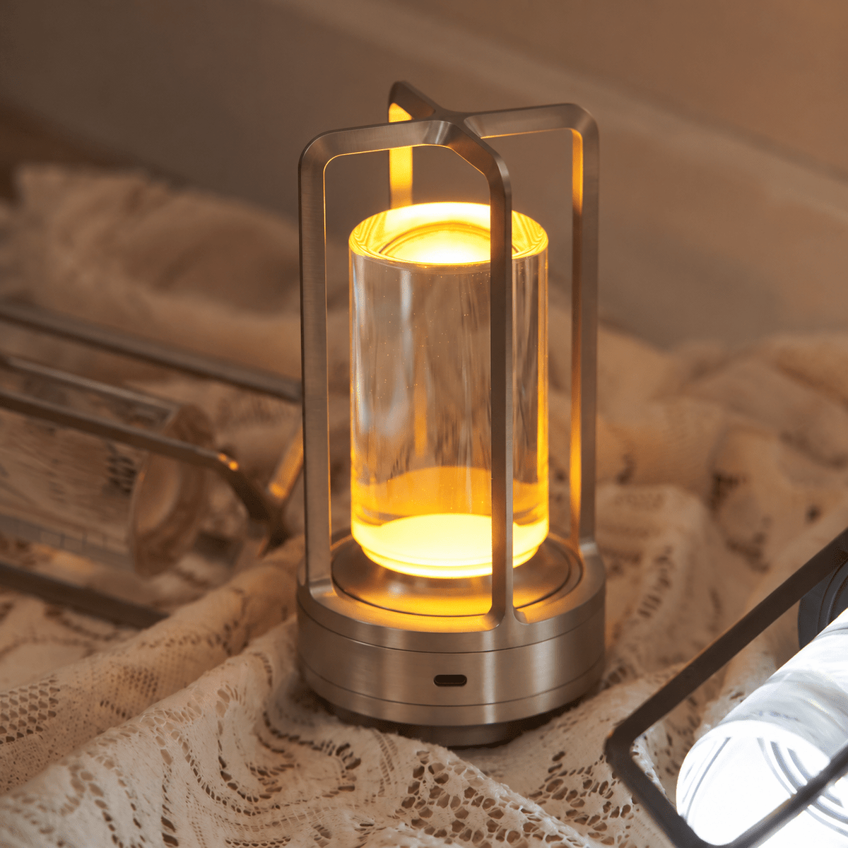Kabellose Tischleuchte im Laternen-Design mit Touch-Bedienung - Table Lamps - Silber - Voldeva