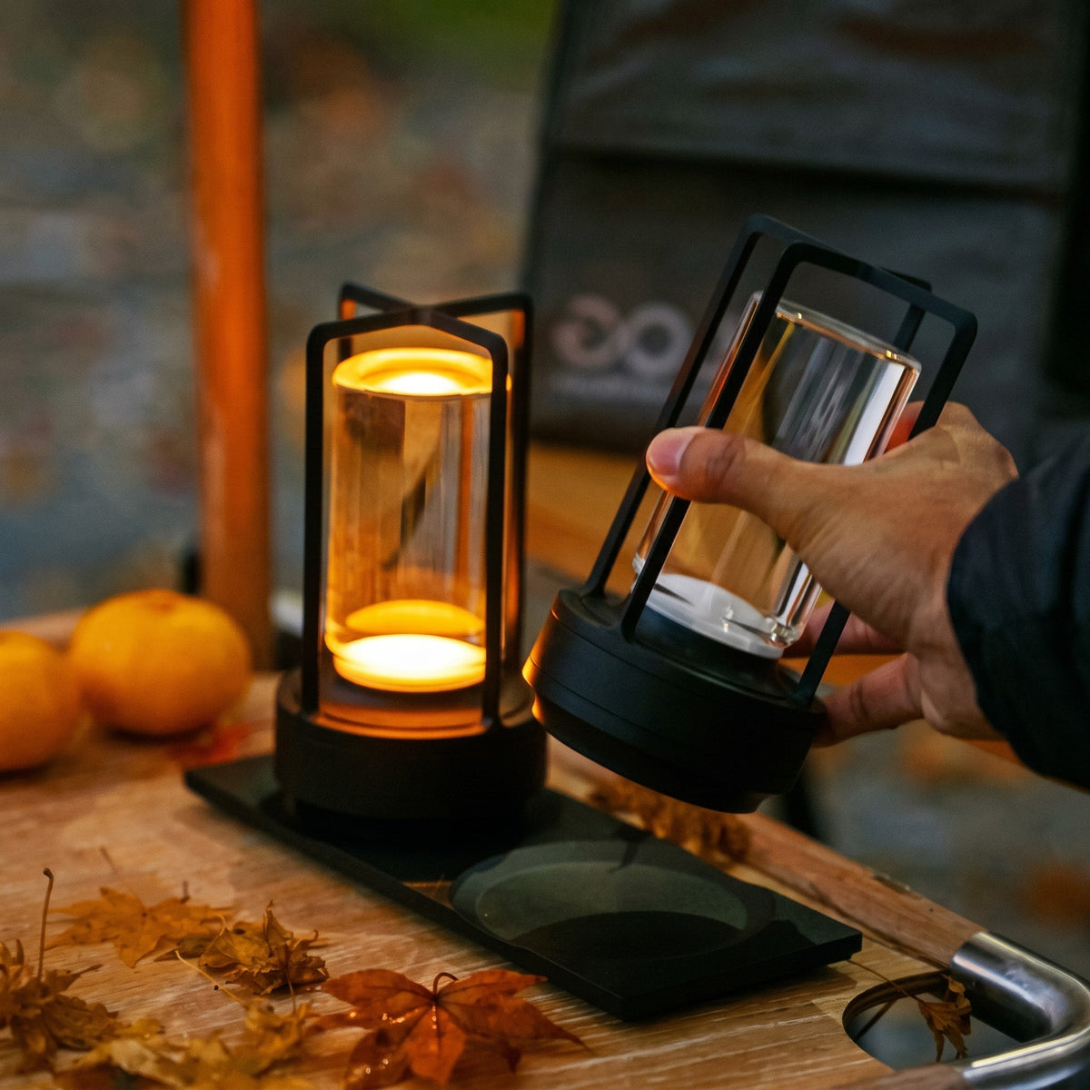 Kabellose Tischleuchte im Laternen-Design mit Touch-Bedienung - Table Lamps - Silber - Voldeva