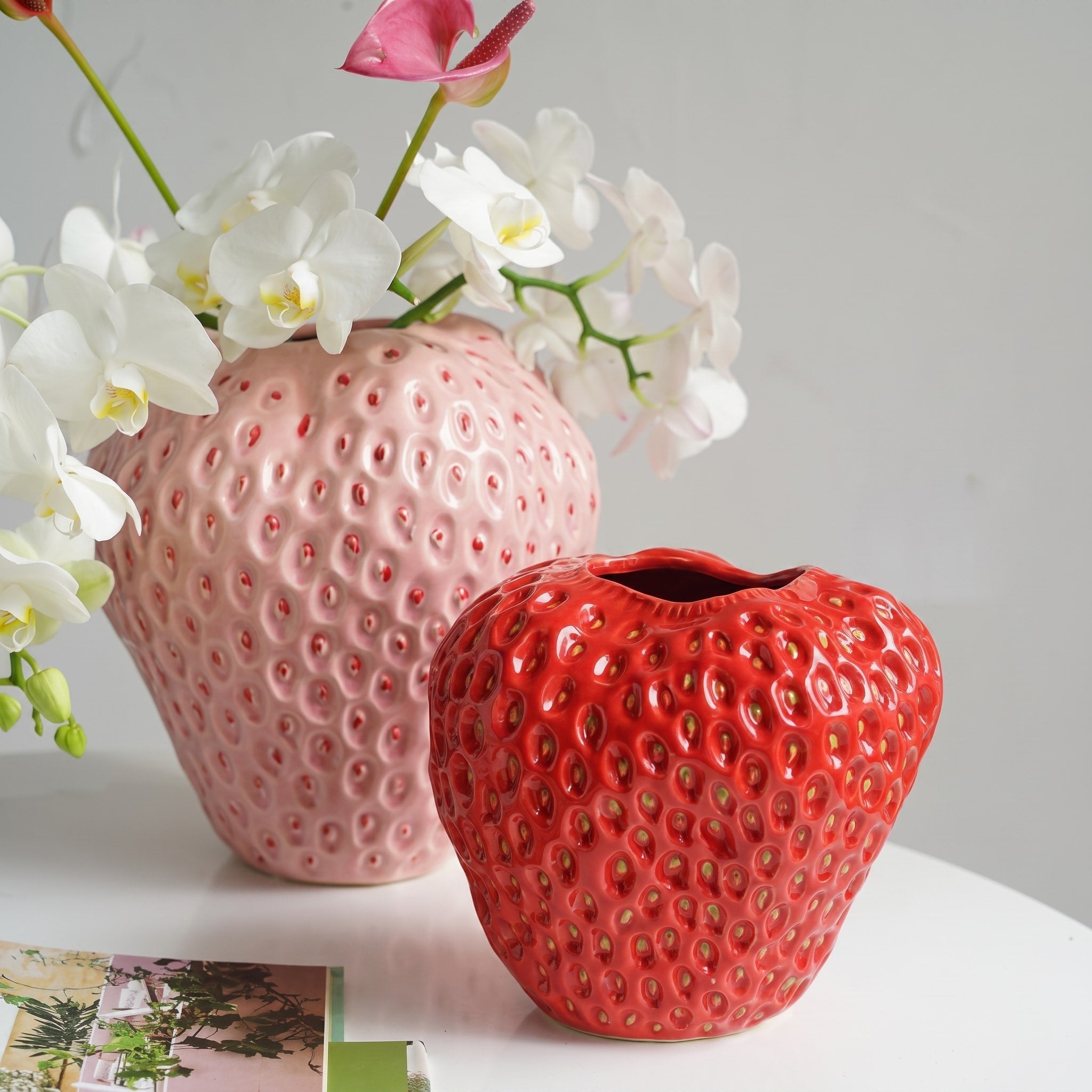 Keramikvase in Erdbeerform für Blumen und Tischdeko - Vases - Rosa - Voldeva