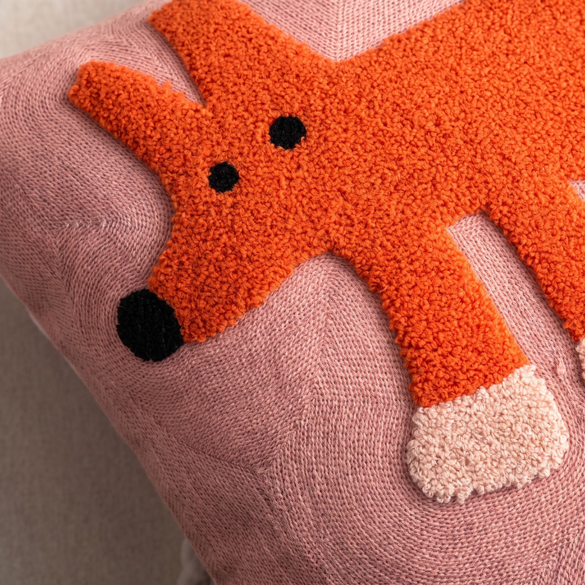 Kissenbezug mit Tier-Stickerei im Cartoon-Design - Chair & Sofa Cushion Covers - Fuchs - Voldeva