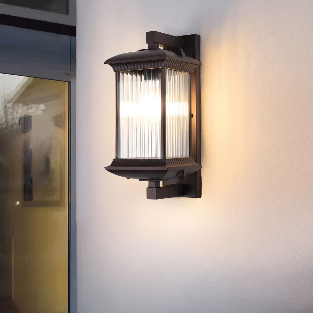 Klassische Außenwandleuchte im Laternen-Design für Eingangsbereiche - Wall Light Fixtures - Voldeva