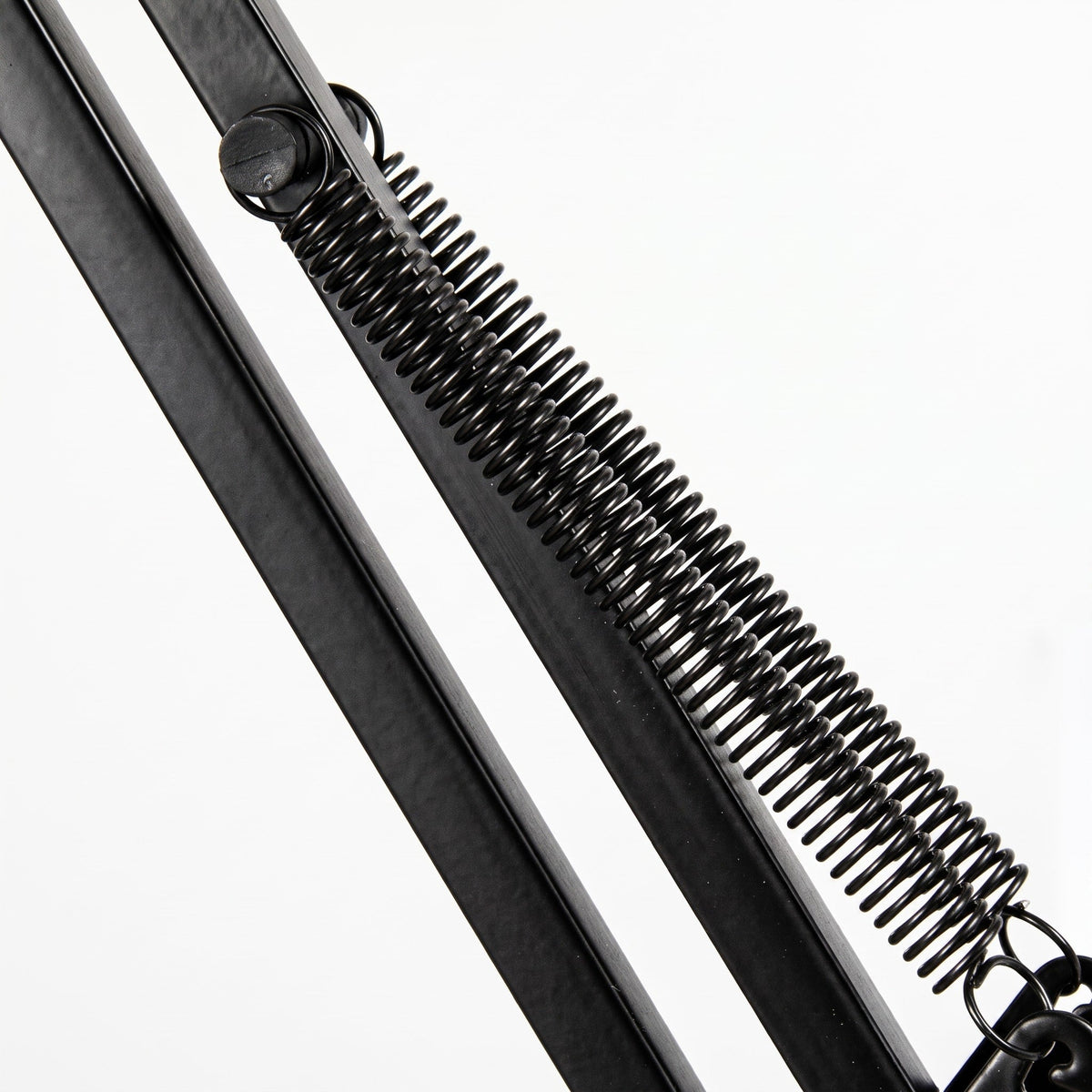 Klemmleuchte mit verstellbarem Schwenkarm und Metallgehäuse - Desk Lamps - Schwarz - Voldeva