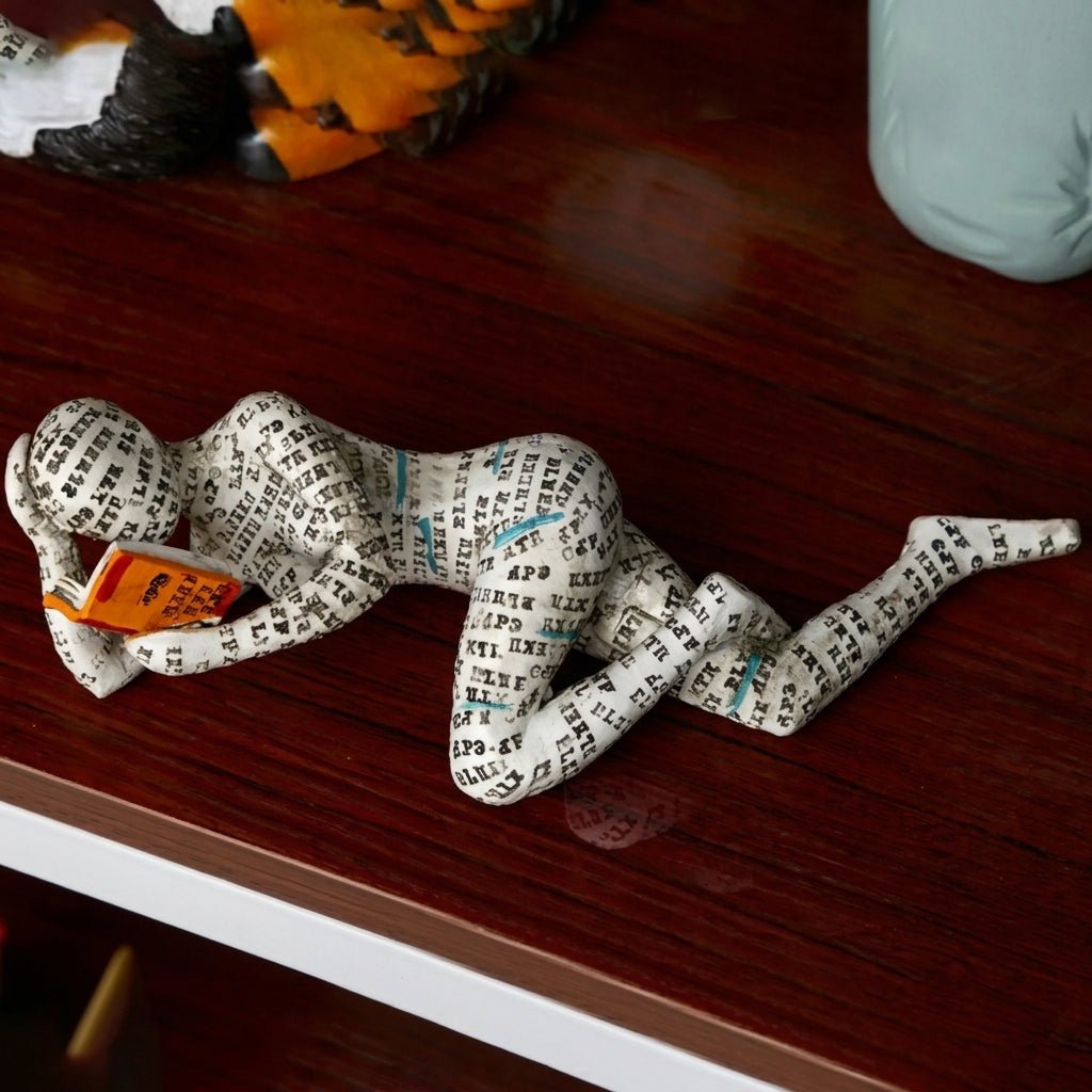 Kreative Abstrakte Buchliebhaber Sitzende & Liegende Figur Skulptur - Figuren - Liegend - Voldeva