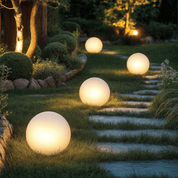 Kugelförmige Weiße Solar - LED Gartenleuchte - Gartenbeleuchtung - Klein (20 cm) - Voldeva