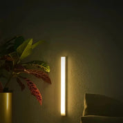 LED Leiste mit Bewegungssensor für Schrank und Flur - LED Leiste - Warmes Weiß - Voldeva