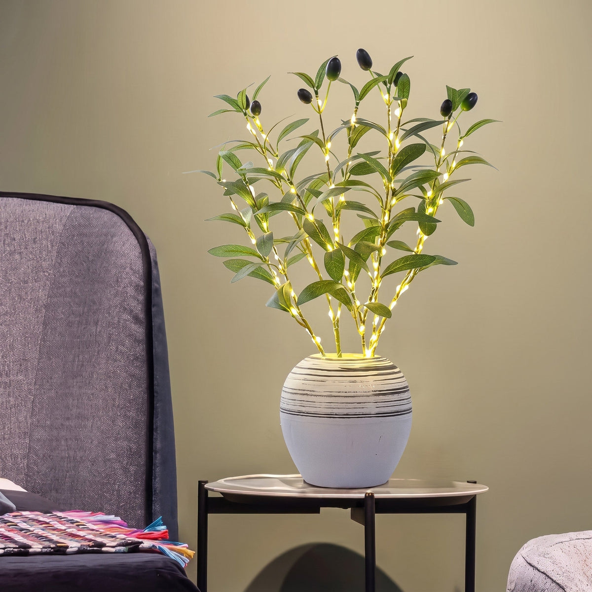 LED Olivenzweig Deko mit Lichterkette im Topf - Artificial Non-Flowering Plants - Kirschblüte - Voldeva