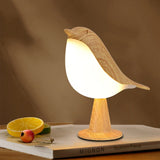 LED Tischleuchte im modernen Vogel Design