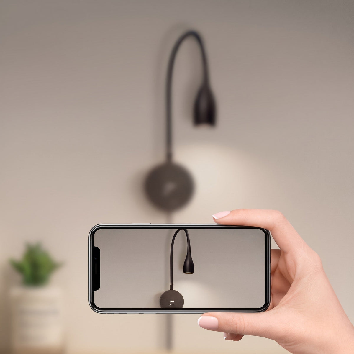 LED Wandleuchte mit Schwanenhals und USB Anschluss - Wall Light Fixtures - Warmes Licht - Voldeva