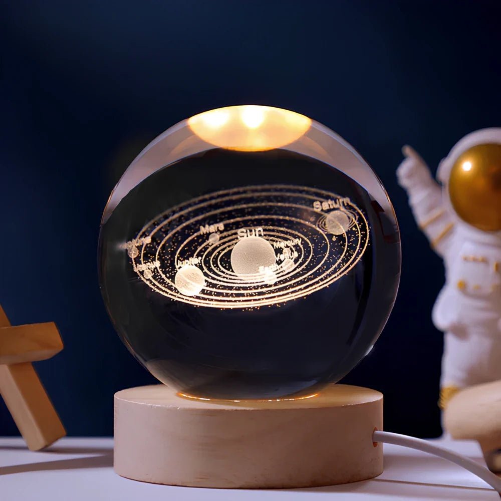 Leuchtende 3D Kristallkugel Tischlampe Galaxie Motiv - Tischlampe - Sonnensystem - Voldeva
