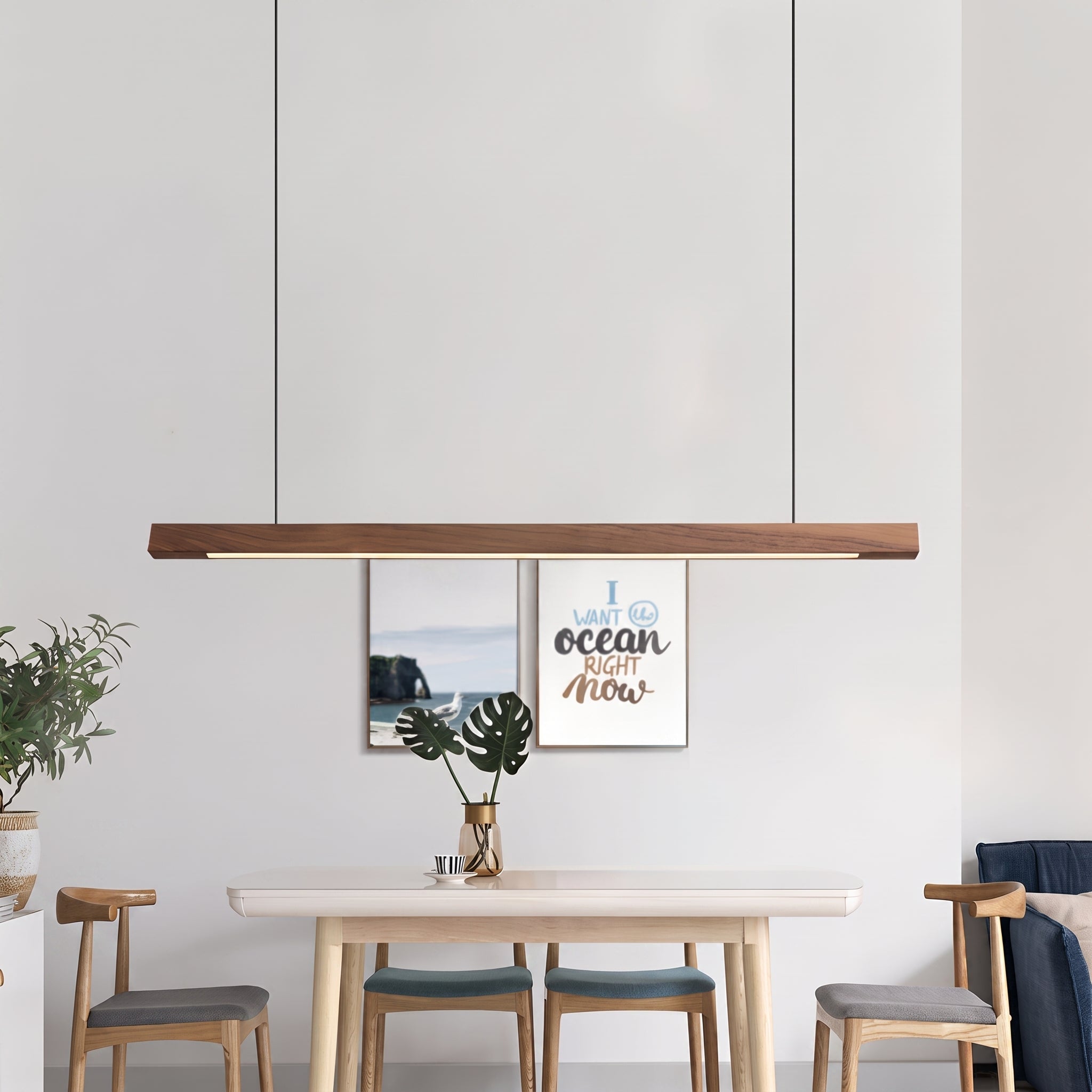 Lineare LED-Pendelleuchte mit schlankem Holzbalken für Esstisch - Pendant Light Fixtures - Braun - Voldeva