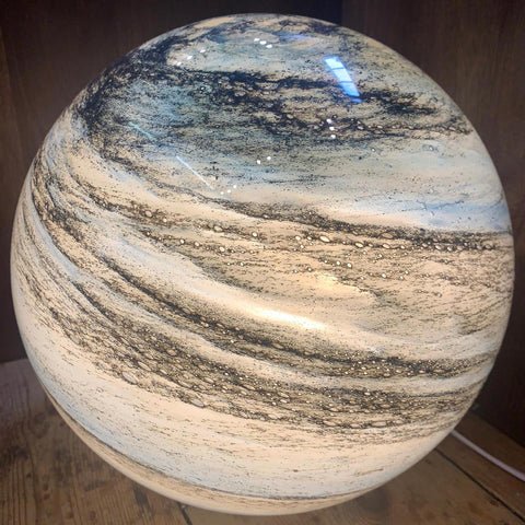 LunaCrystal – Elegante Glas - Moonlampe mit bezaubernden kosmischen Details für stimmungsvolle Räume - Table Lamp - Voldeva