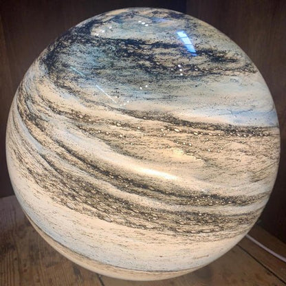 LunaCrystal – Elegante Glas - Moonlampe mit bezaubernden kosmischen Details für stimmungsvolle Räume - Table Lamp - Voldeva