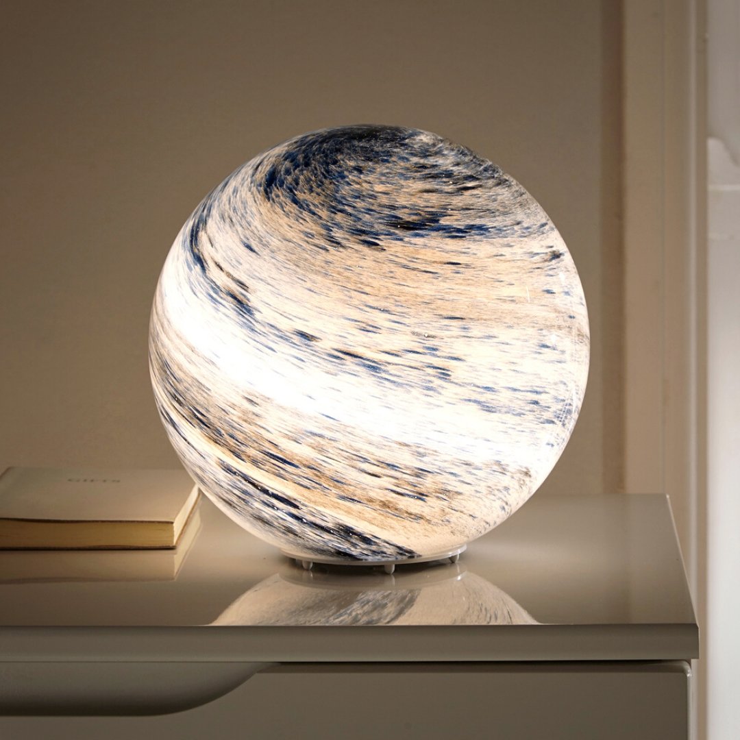 LunaCrystal – Elegante Glas - Moonlampe mit bezaubernden kosmischen Details für stimmungsvolle Räume - Table Lamp - Voldeva