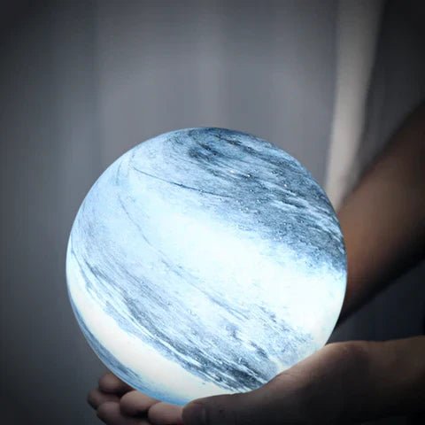 LunaCrystal – Elegante Glas - Moonlampe mit bezaubernden kosmischen Details für stimmungsvolle Räume - Table Lamp - Voldeva