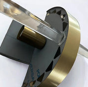 Luxuriöse Kristall - Wandleuchte mit Metallrahmen - Wandleuchte - Gold - Voldeva