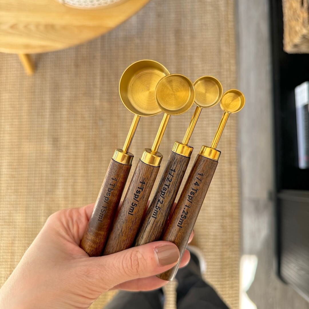 Messbecher Und Messlöffel Set Mit Holzgriff - Measuring Tools - Messlöffel - Voldeva
